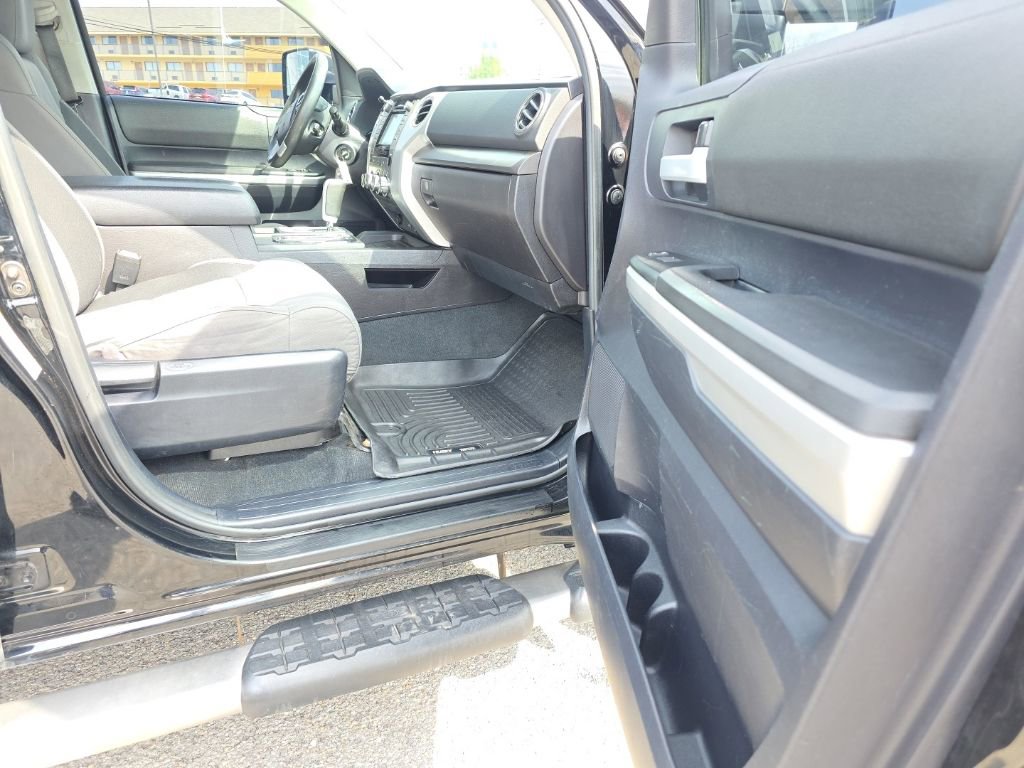 Used 2015 Toyota Tundra SR5 AWD/4WD image 9