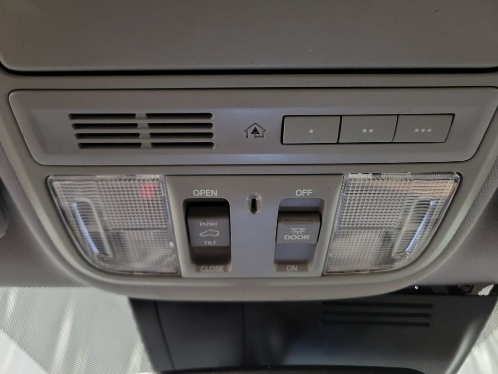 Used 2021 Honda CR-V Touring image 24