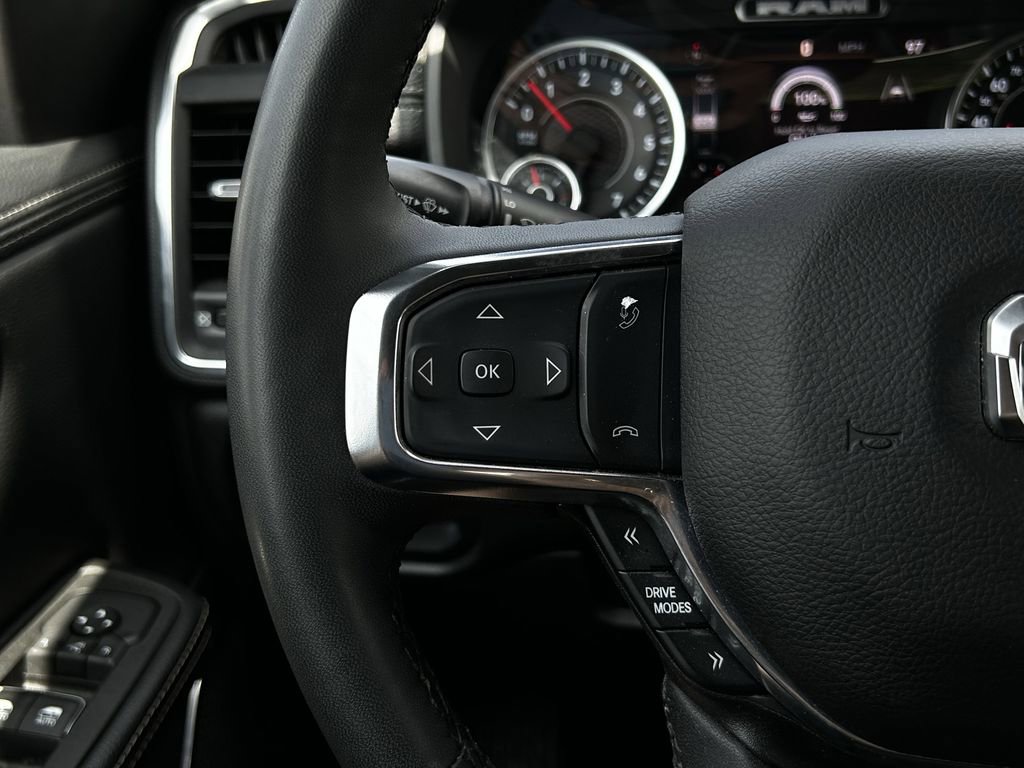 Used 2025 RAM 1500 Laramie AWD/4WD image 16