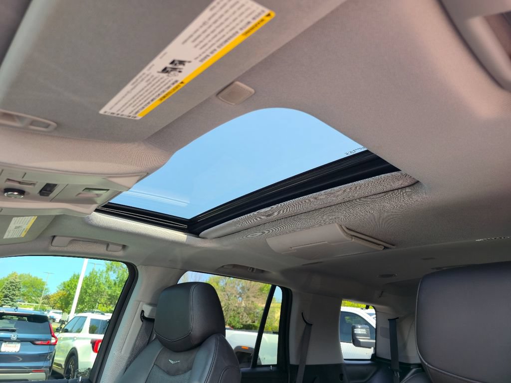 Certified 2020 Cadillac Escalade Premium Luxury AWD/4WD image 21