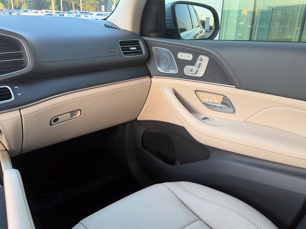 Used 2020 Mercedes-Benz GLS 450 4MATIC image 29