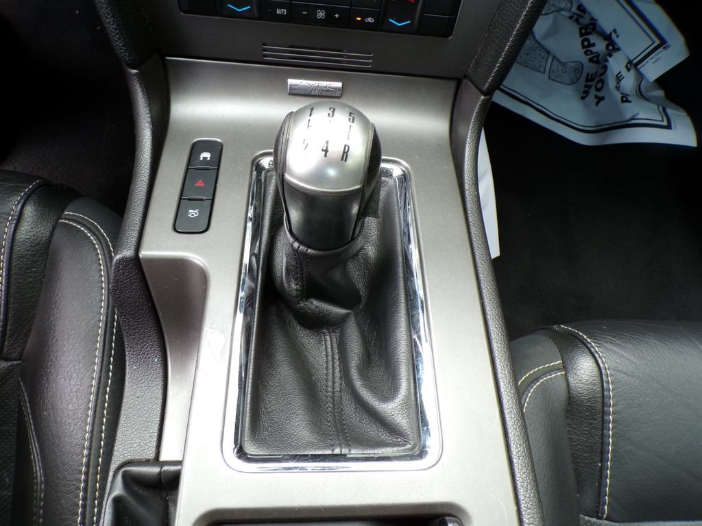 Used 2010 Ford Mustang GT RWD image 25