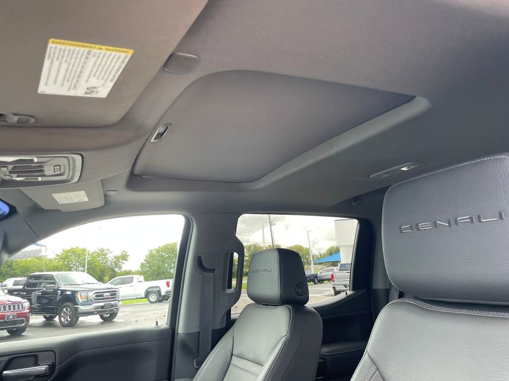 Used 2022 GMC Sierra 1500 Denali w/ Denali Reserve Package image 22