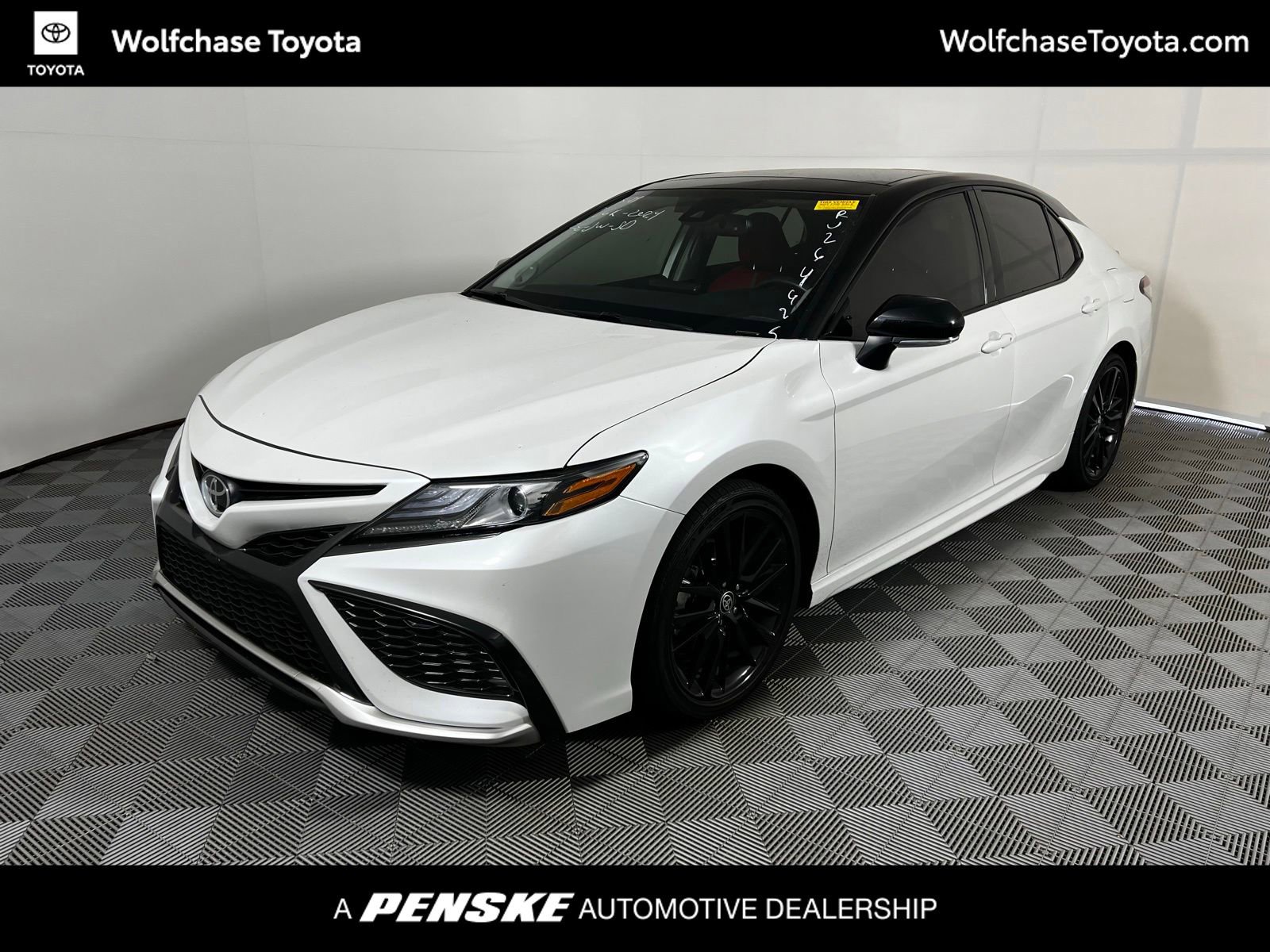 Used 2024 Toyota Camry XSE w/ Navigation Package FWD image 1