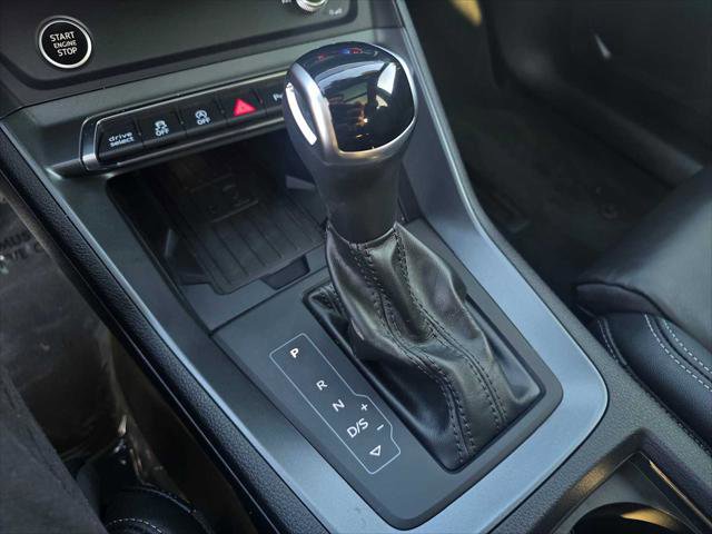 Used 2025 Audi Q3 2.0T Premium image 35