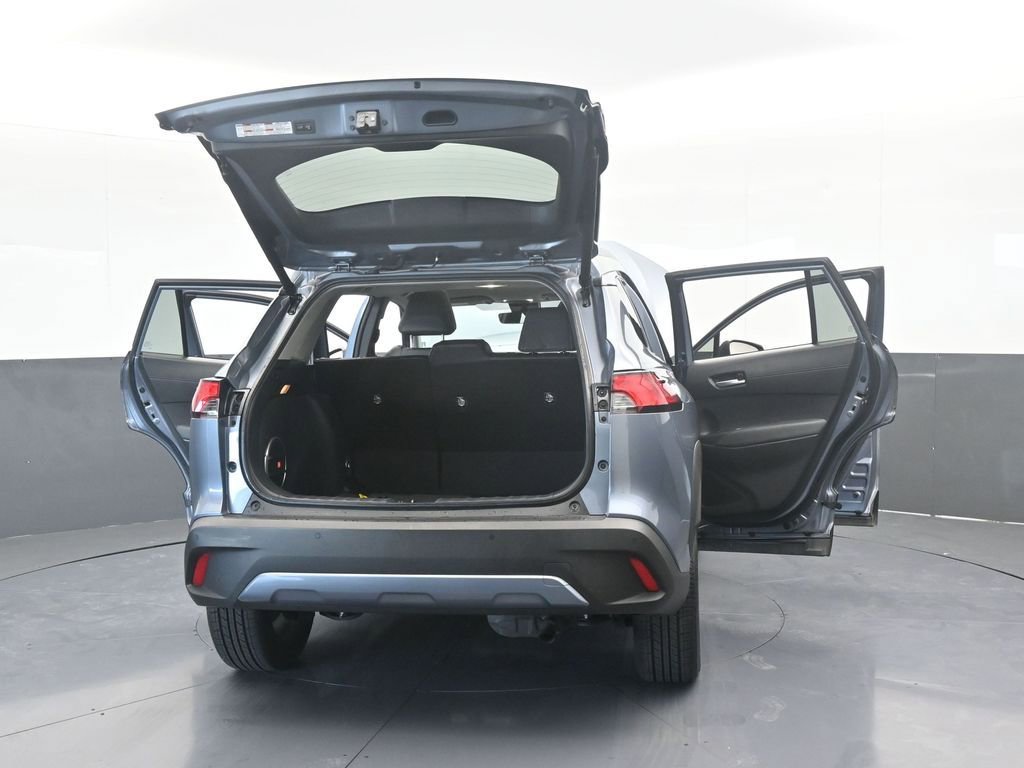 Used 2022 Toyota Corolla Cross XLE image 80