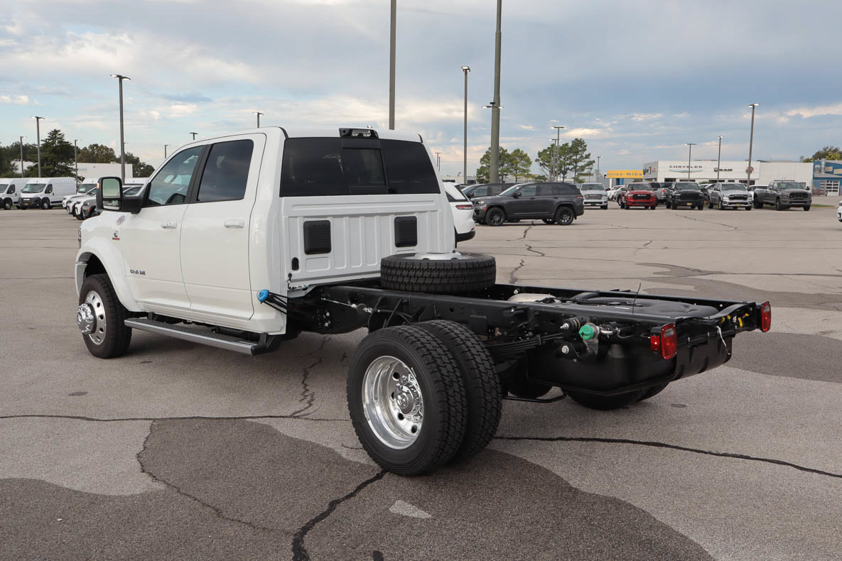 New 2027 RAM 5500 4x4 Crew Cab w/ Laramie Trim Package image 6