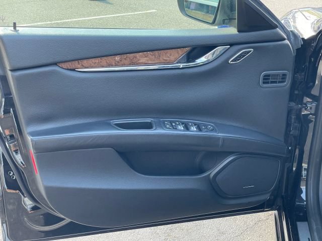 Used 2018 Maserati Quattroporte S Q4 AWD/4WD image 18