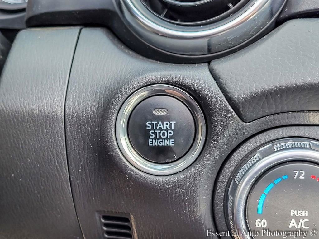 Used 2018 FIAT 124 Spider Abarth w/ Convenience Group image 16