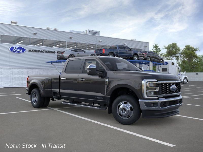 New 2026 Ford F350 4x4 Crew Cab DRW Super Duty image 1