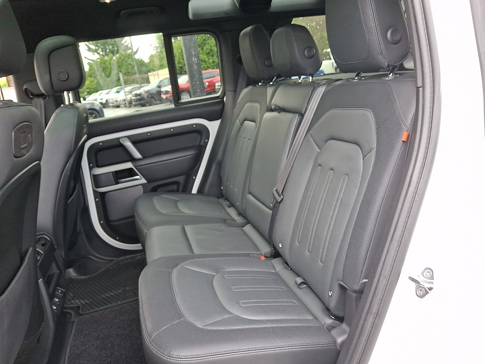 Used 2022 Land Rover Defender 110 X-Dynamic HSE AWD/4WD image 20