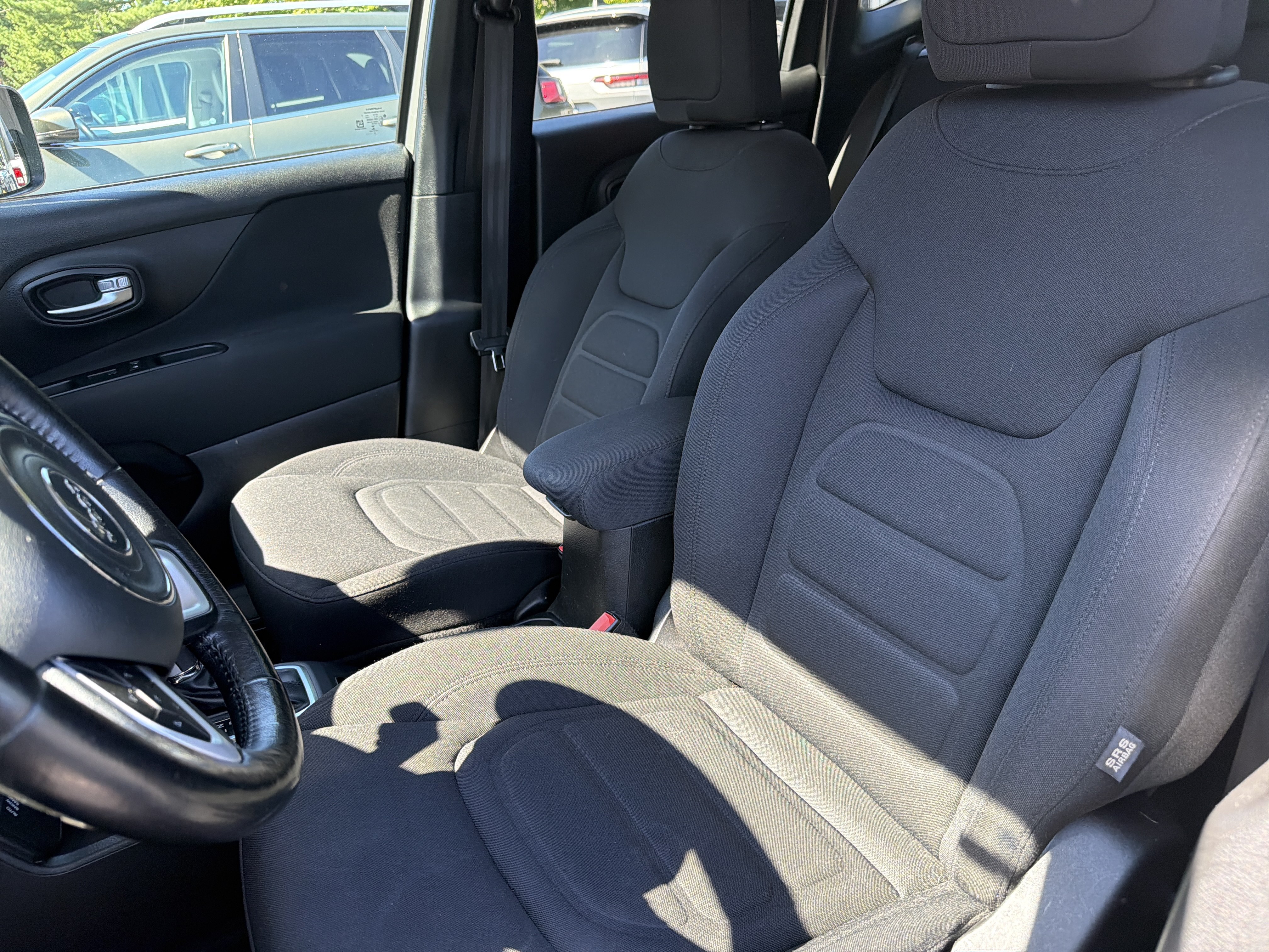 Used 2020 Jeep Renegade Latitude w/ Cold Weather Group AWD/4WD image 11