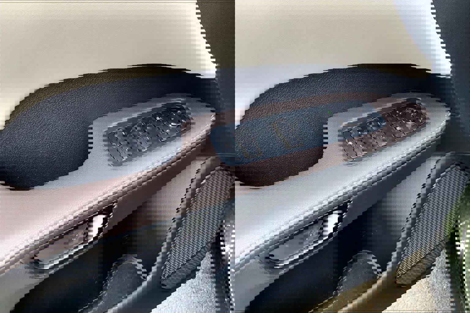 Certified 2023 Lexus RX 350 Luxury w/ Accessory Package (K3) image 36