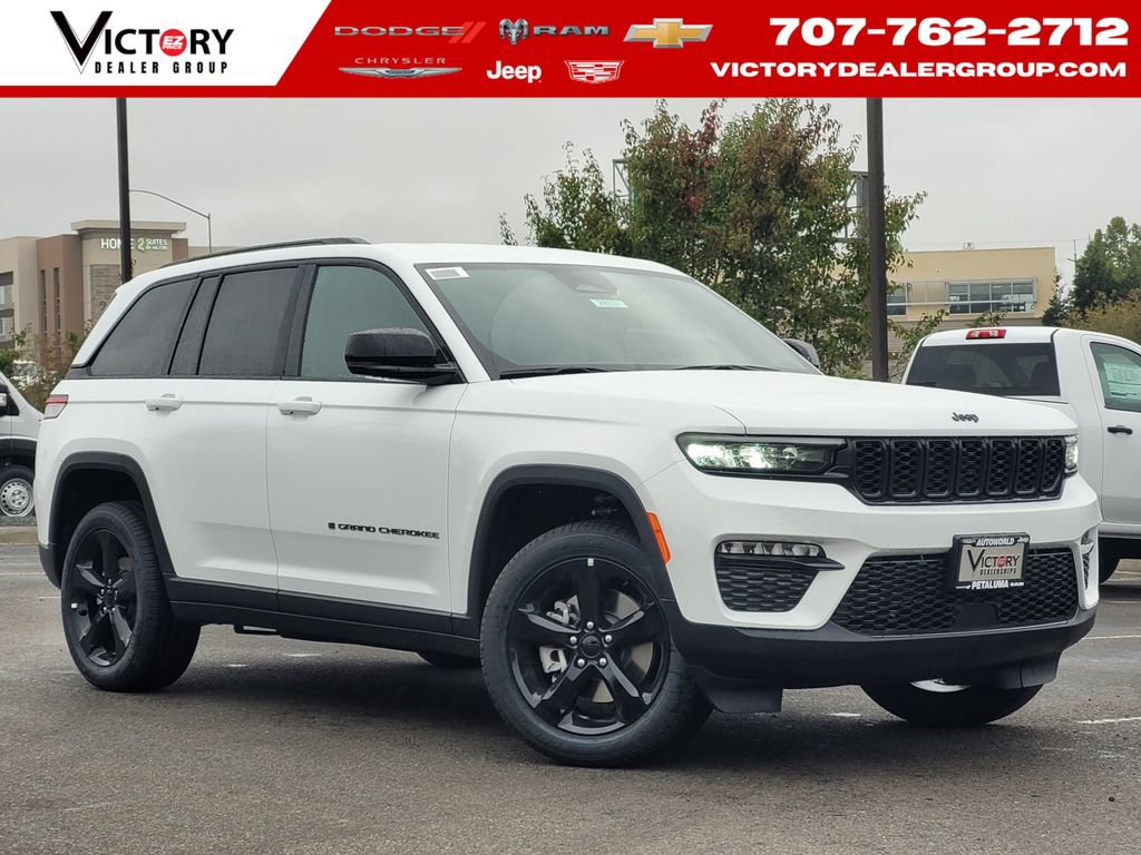 New 2025 Jeep Grand Cherokee Limited w/ Black Appearance Package AWD/4WD image 1