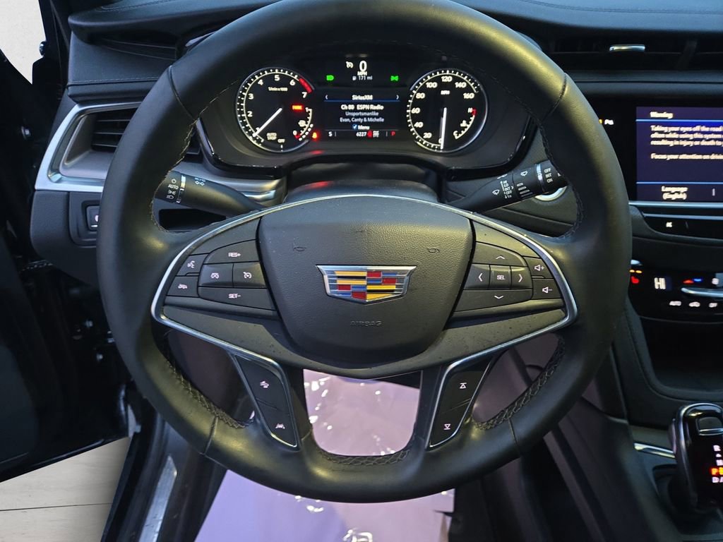 Certified 2025 Cadillac XT5 Luxury image 13