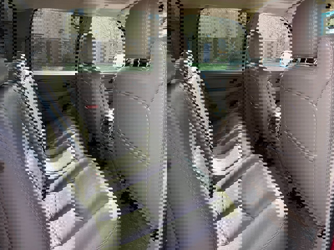 Used 2005 Chevrolet Silverado 2500 LT w/ Heavy-Duty Power Package image 13