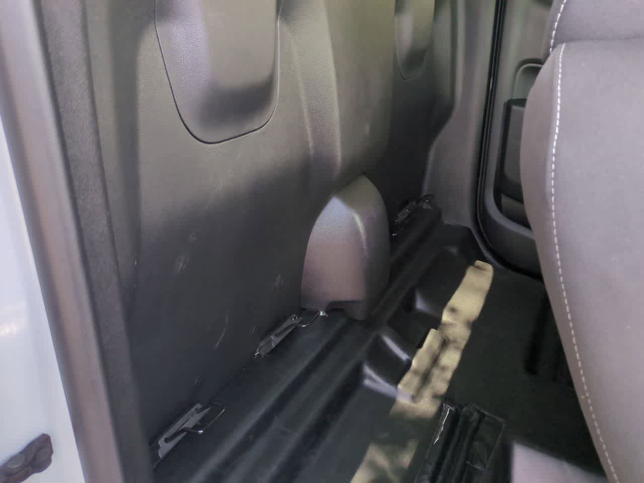 Used 2022 Chevrolet Colorado LT w/ Fleet Safety Package RWD image 21
