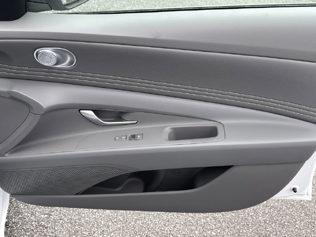 New 2026 Hyundai Elantra Sport FWD image 16