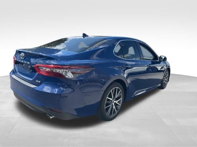 Used 2023 Toyota Camry XLE image 6