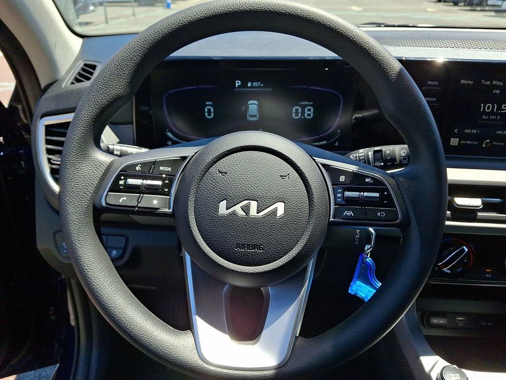 New 2026 Kia Seltos LX AWD/4WD image 9
