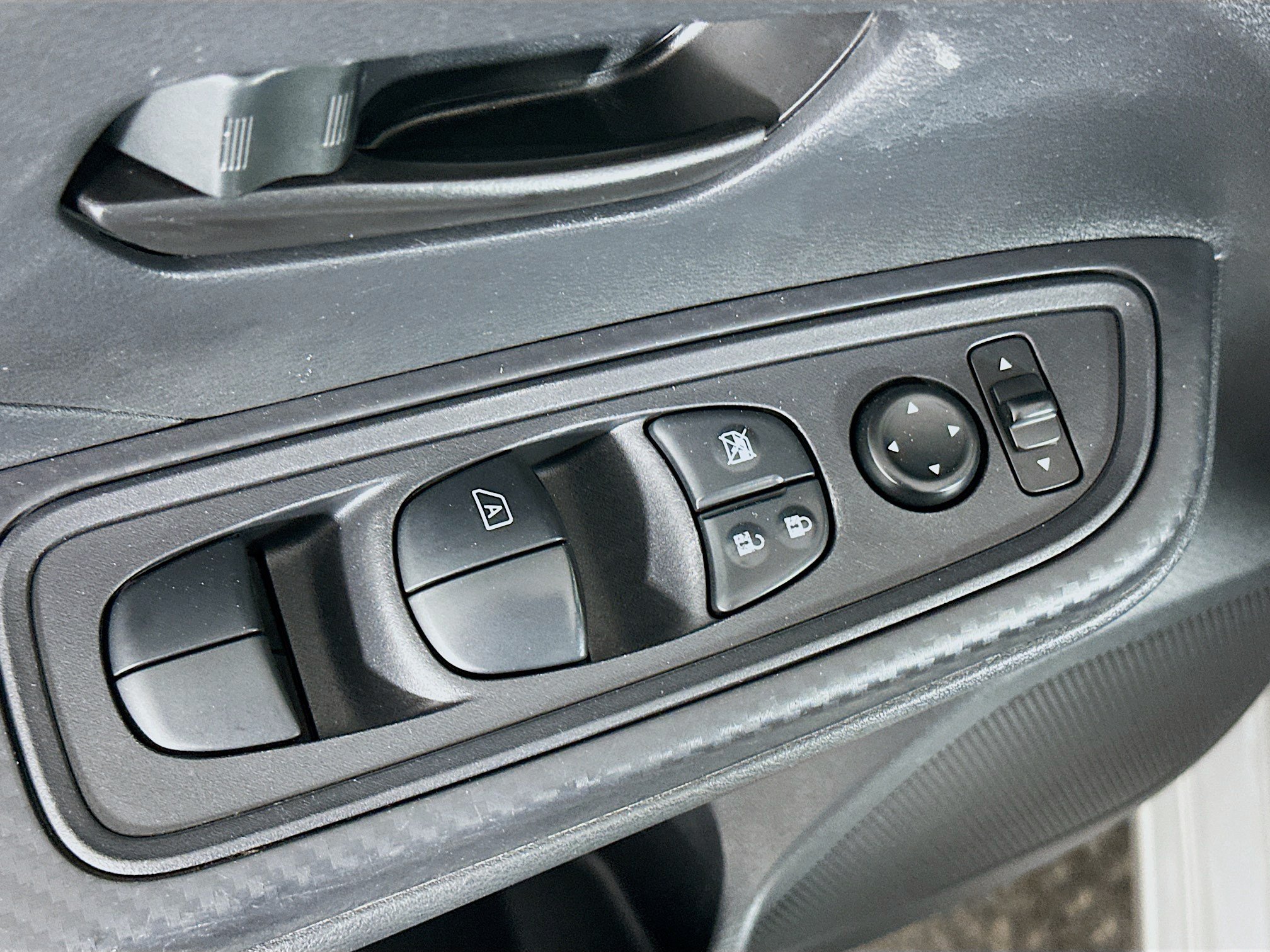 Used 2024 Nissan Versa S w/ Trunk Package FWD image 15