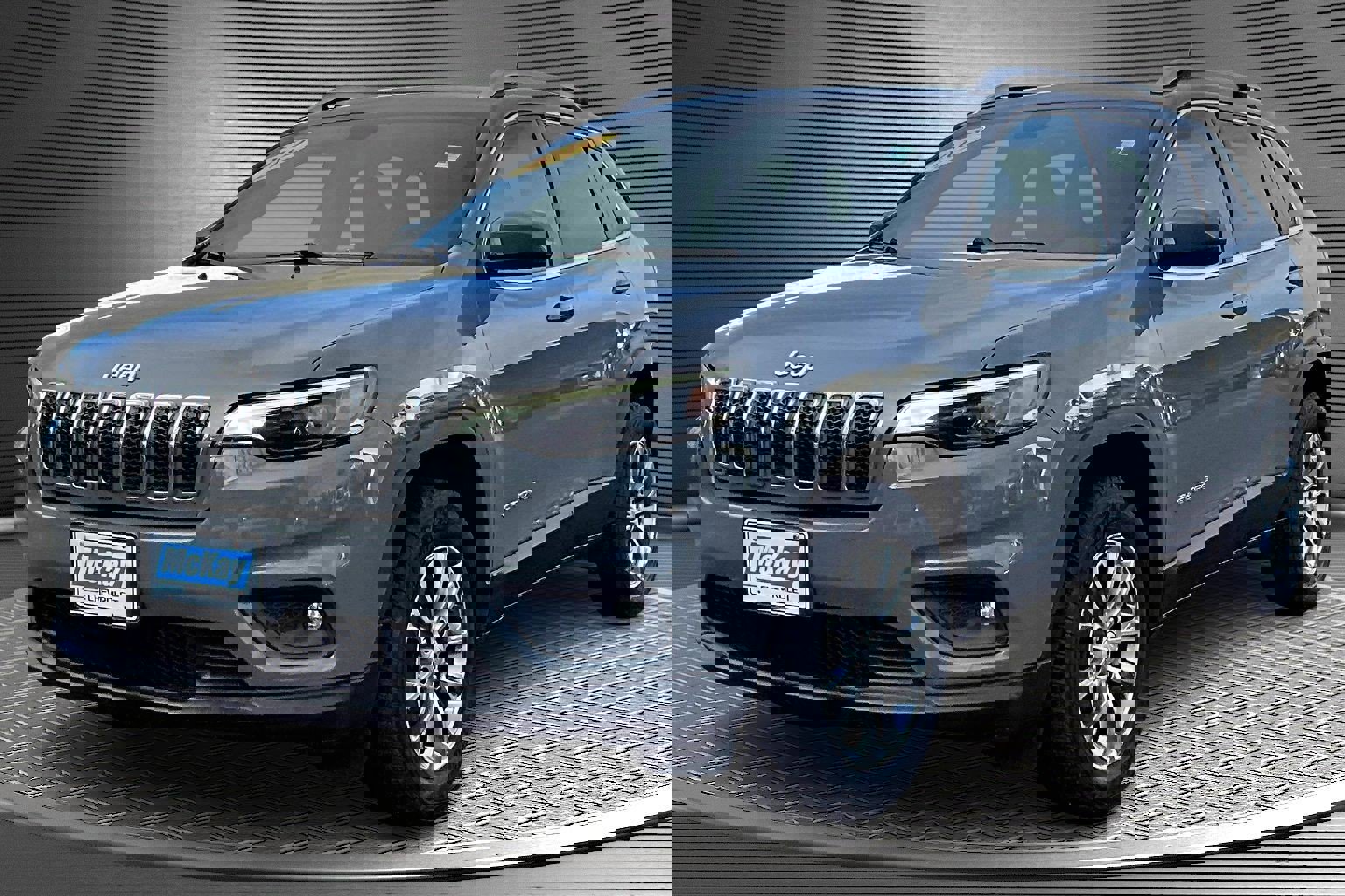 Used 2019 Jeep Cherokee Latitude Plus w/ Cold Weather Group image 3