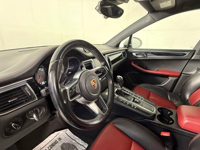 Used 2018 Porsche Macan AWD/4WD image 6