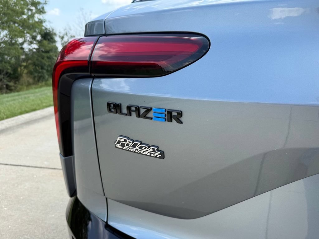 Used 2026 Chevrolet Blazer EV RS w/ Super Cruise Package AWD/4WD image 6