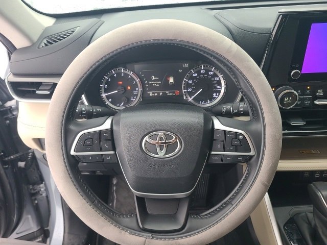 Used 2024 Toyota Highlander XLE image 19