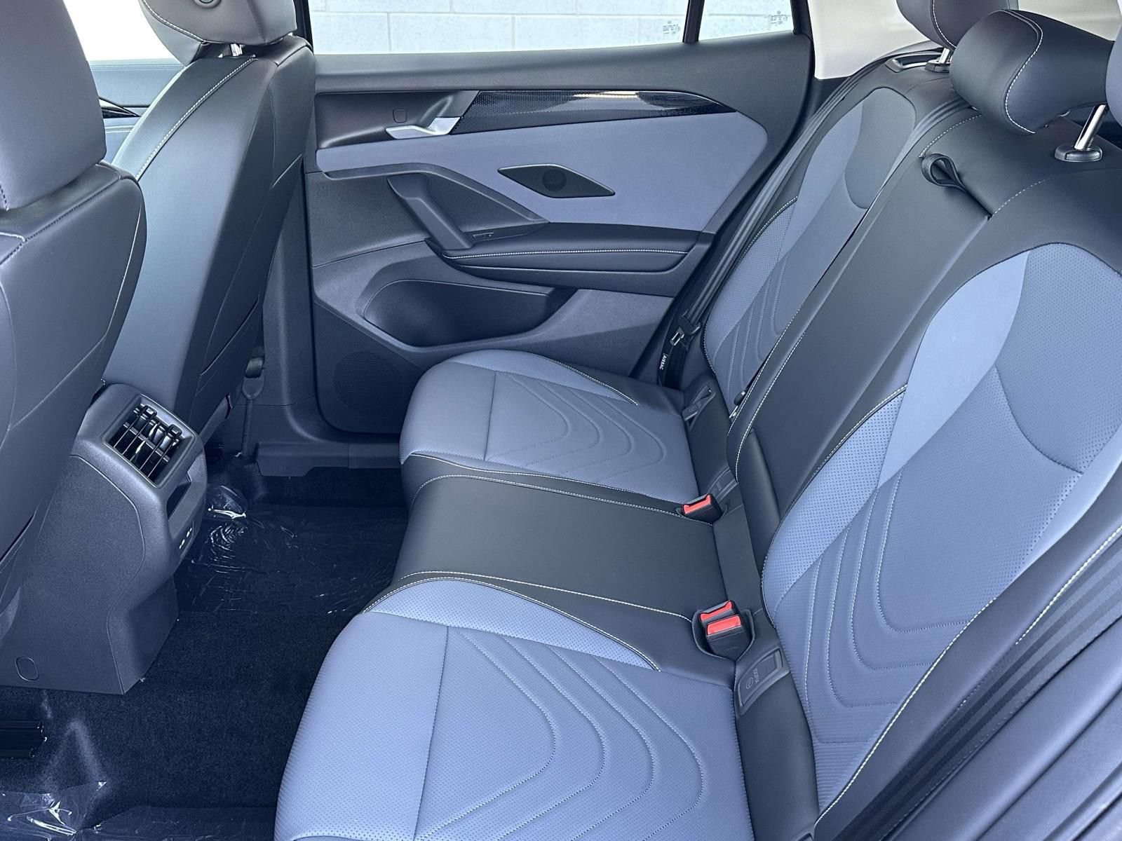 New 2026 Volkswagen Tiguan SE AWD/4WD image 13