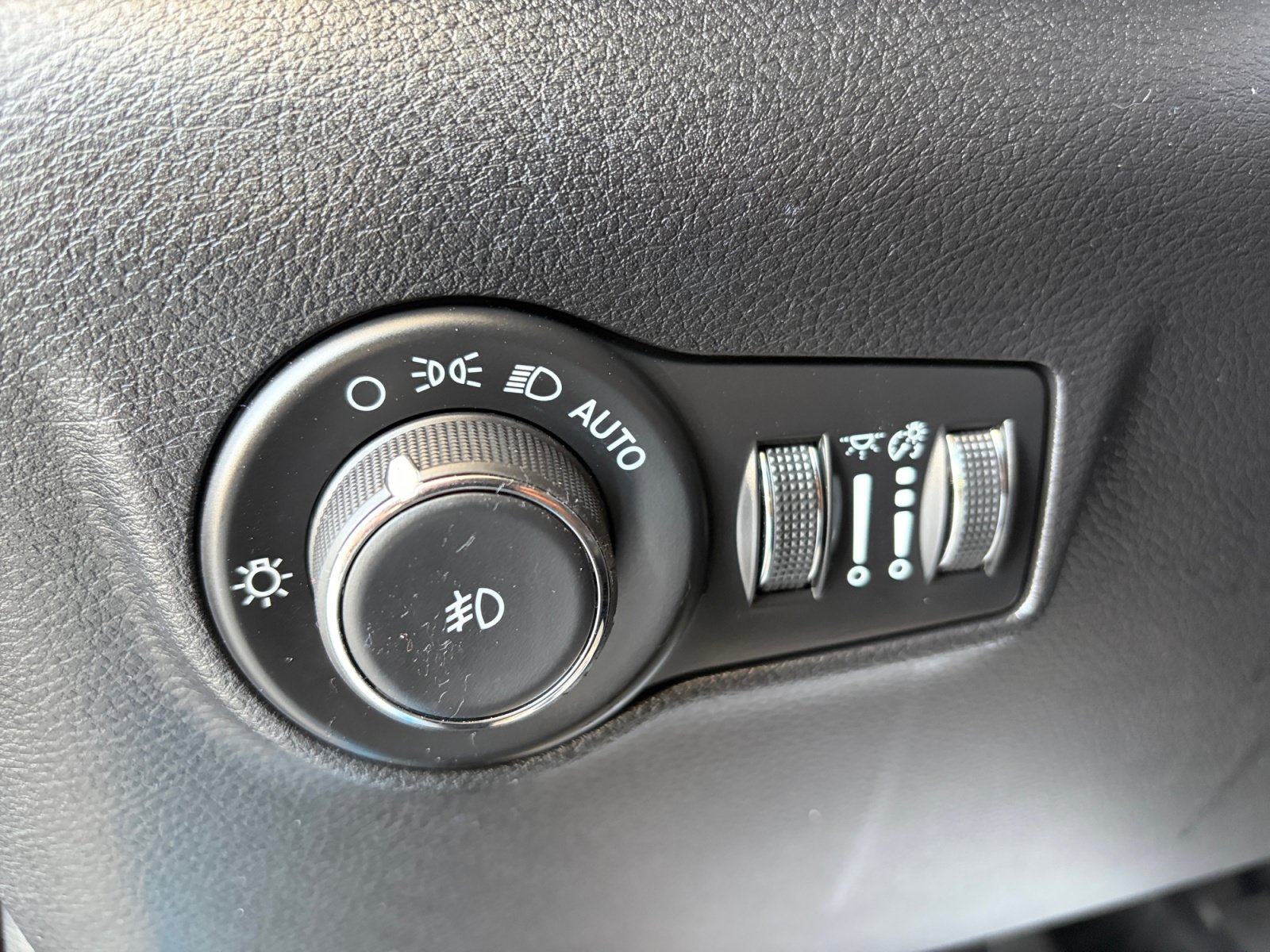 Used 2024 Jeep Compass Limited AWD/4WD image 31