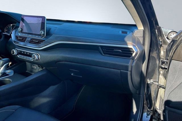 Used 2025 Nissan Altima 2.5 SV image 24