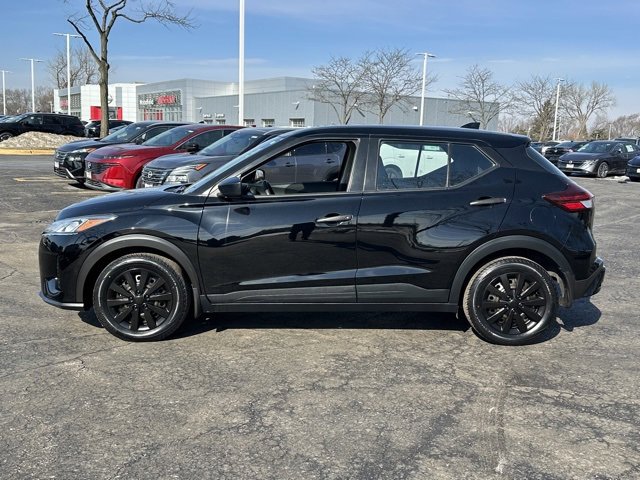 Certified 2021 Nissan Kicks S image 6