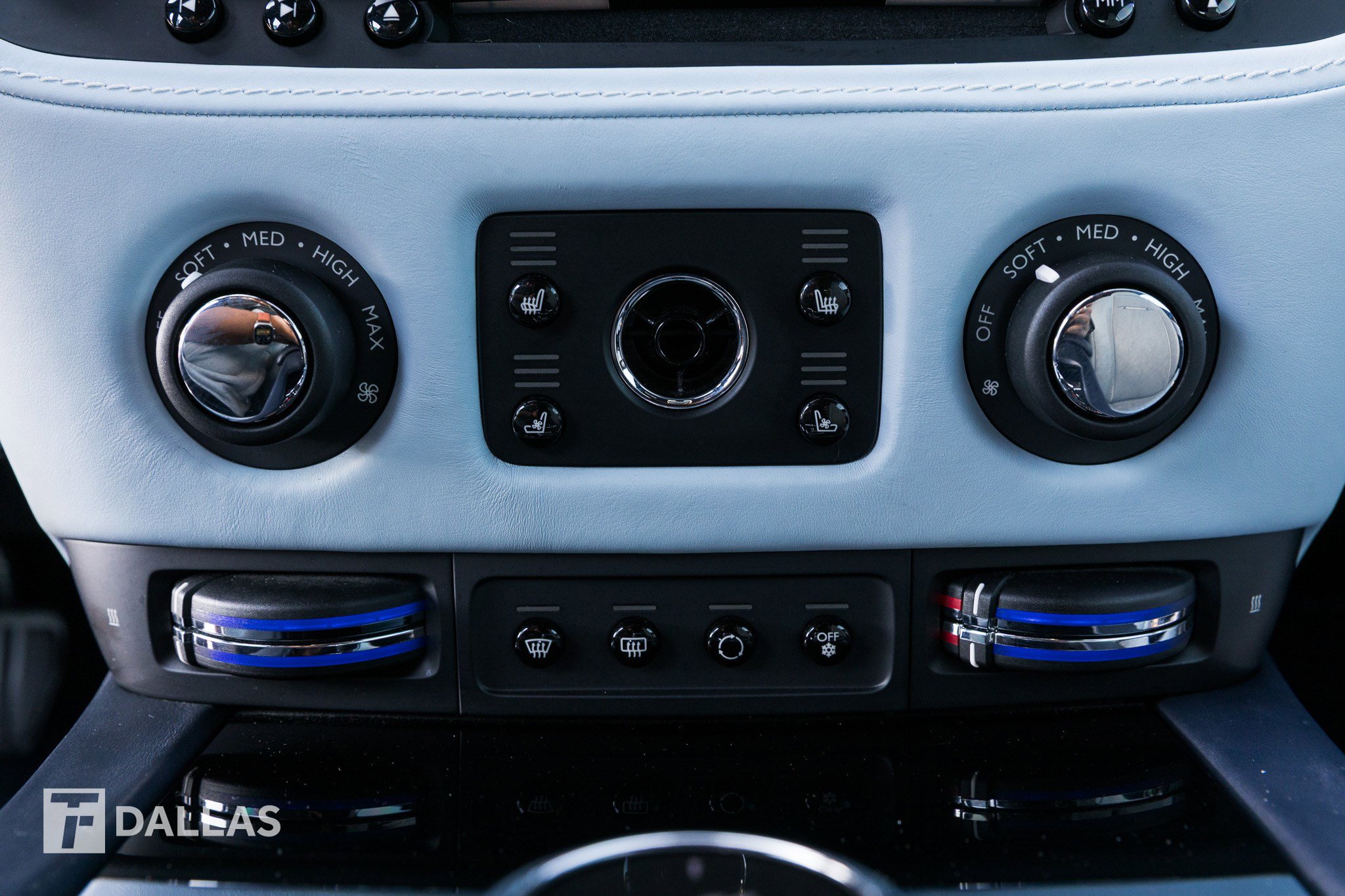 Used 2020 Rolls-Royce Wraith image 30