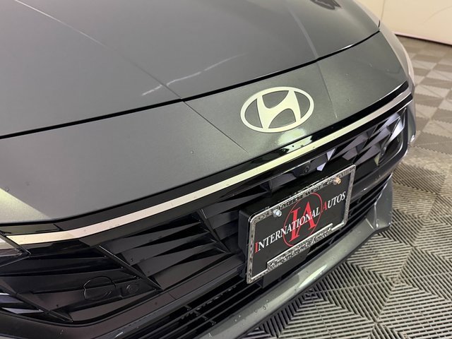 Certified 2024 Hyundai Elantra Limited image 10
