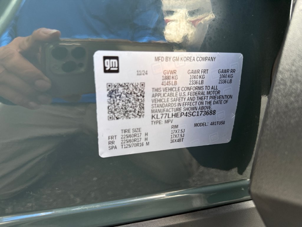 Used 2025 Chevrolet Trax LT FWD image 20
