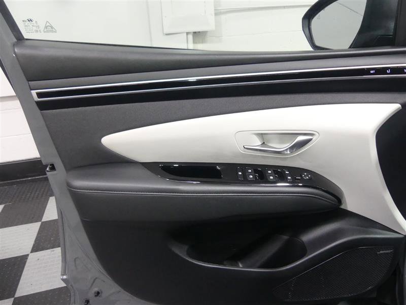 Used 2024 Hyundai Tucson Limited image 18