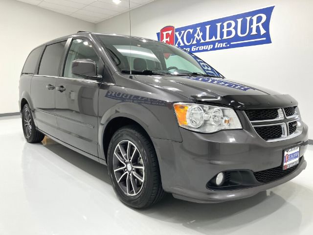 Used 2017 Dodge Grand Caravan SXT w/ Rear Park Assist Package