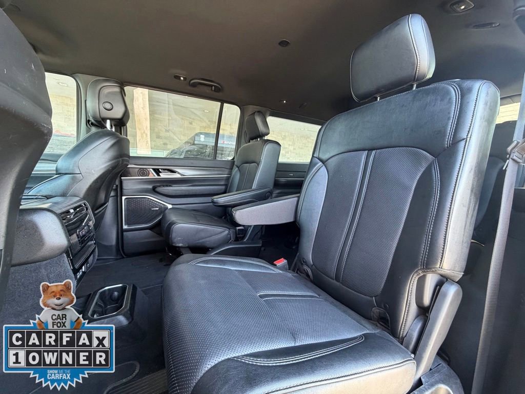 Used 2024 Jeep Wagoneer Series II image 18