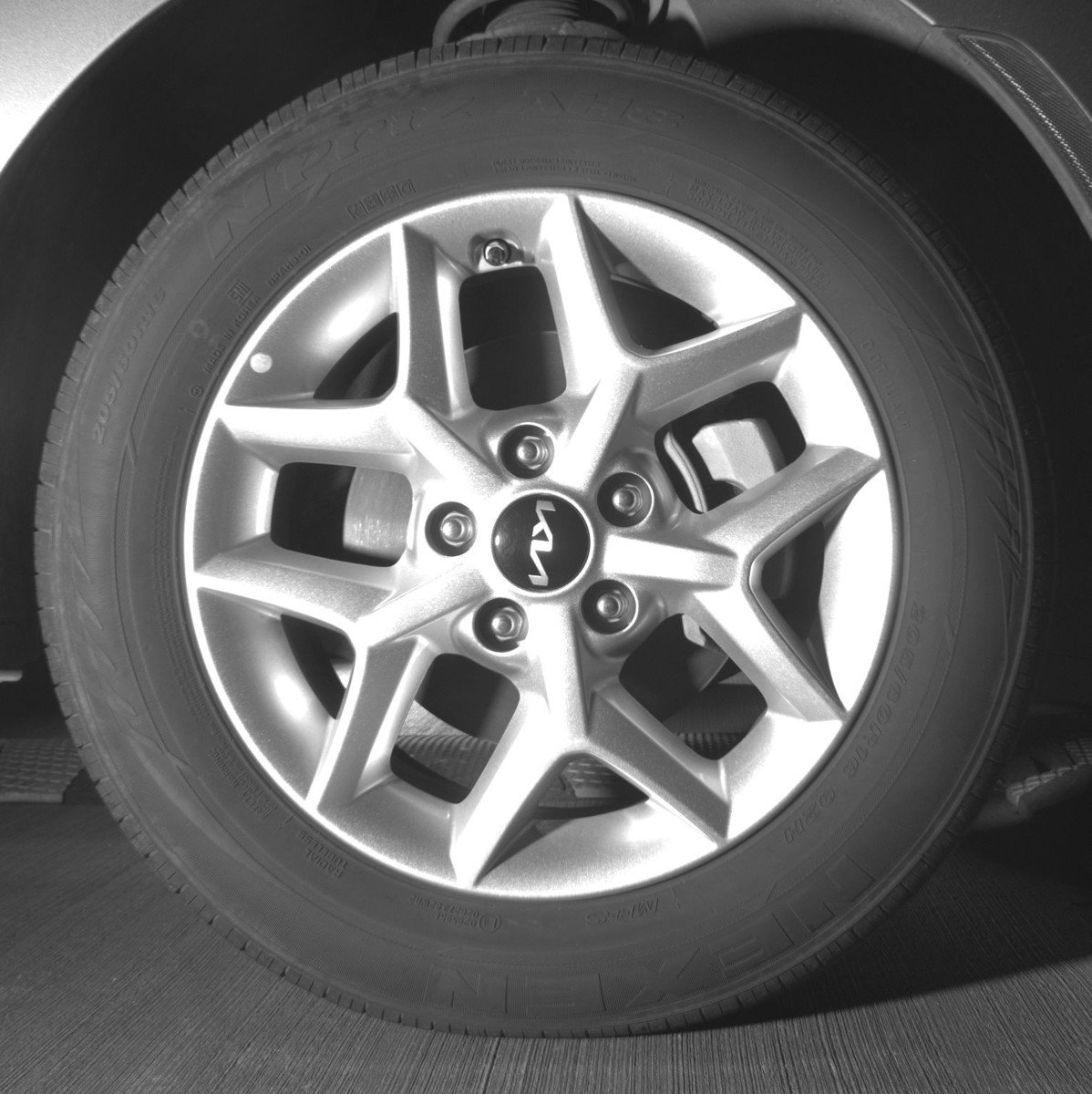 Used 2025 Kia Soul LX w/ LX Technology Package image 13
