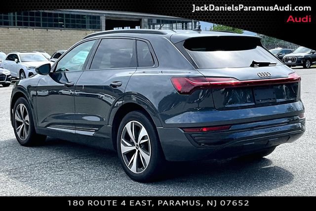 Used 2024 Audi Q8 e-tron Premium AWD/4WD image 9