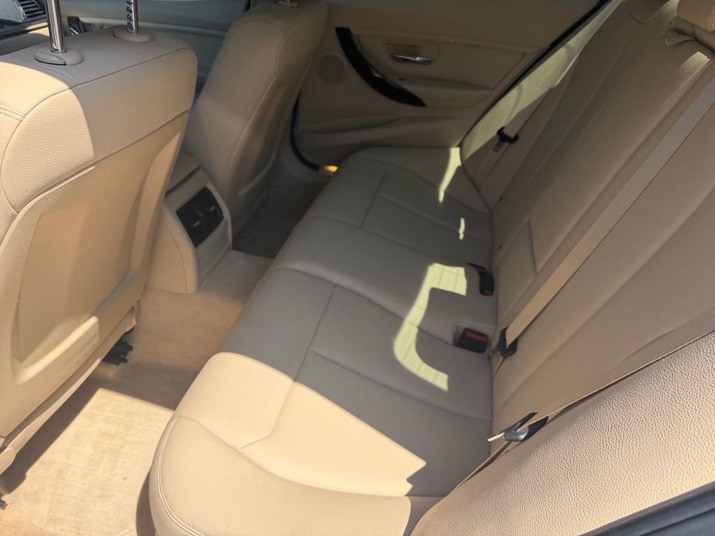 Used 2015 BMW 320i Sedan RWD image 11