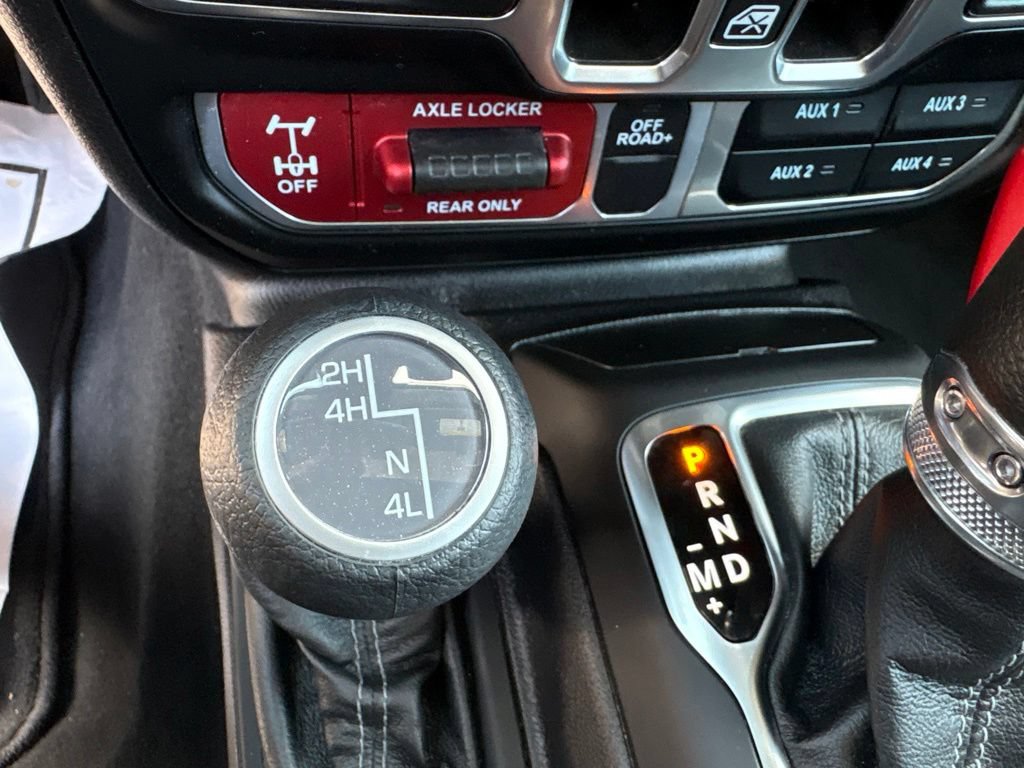 Used 2026 Jeep Gladiator Mojave AWD/4WD image 22