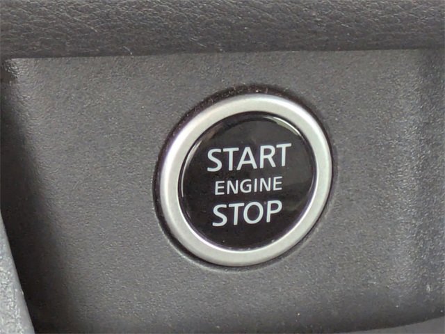 Used 2023 Nissan Rogue SV image 29