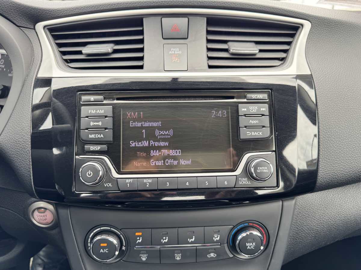 Used 2016 Nissan Sentra SV FWD image 41