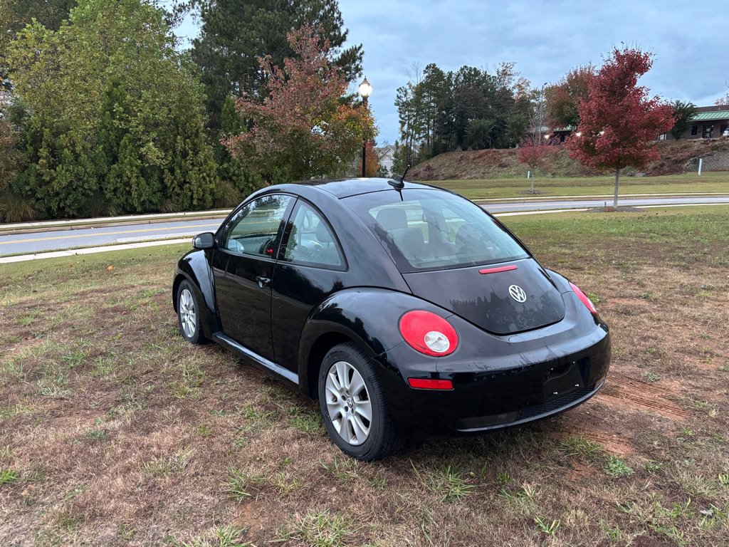 Used 2009 Volkswagen Beetle S image 7