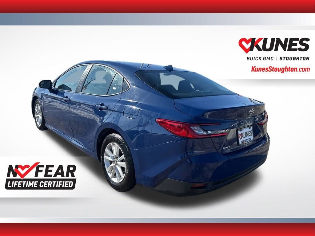 Used 2025 Toyota Camry LE image 9