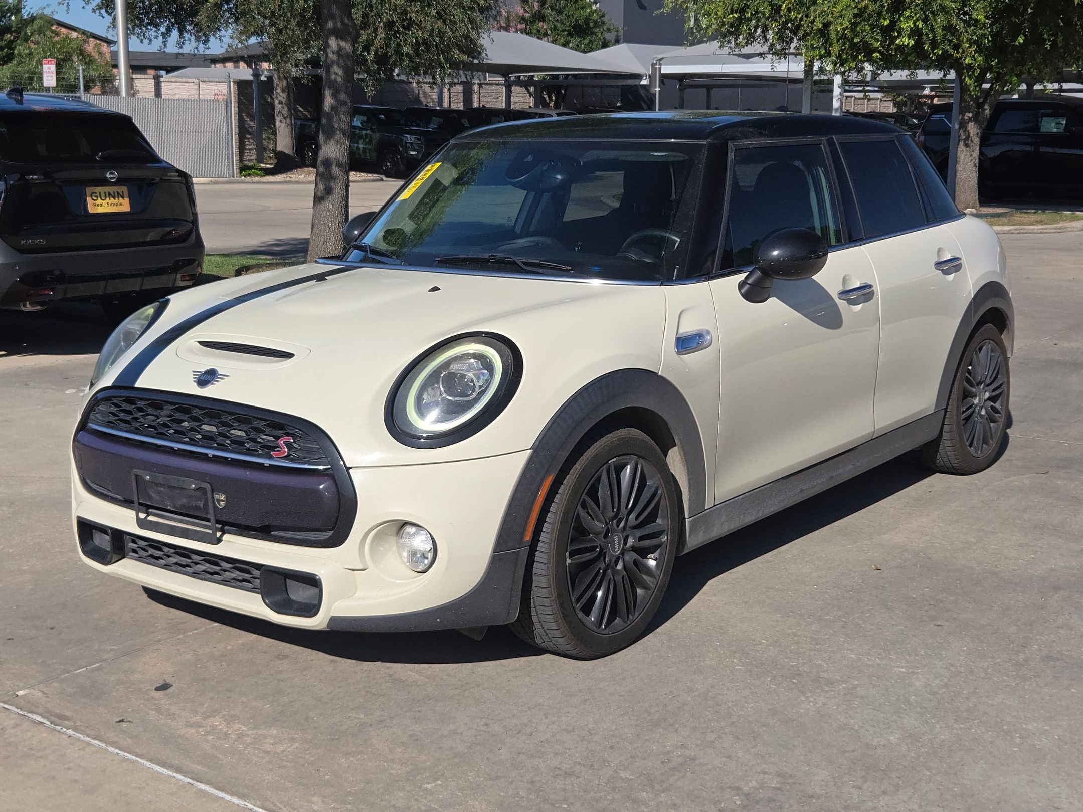 Used 2019 MINI Cooper S w/ Premium Package FWD image 7