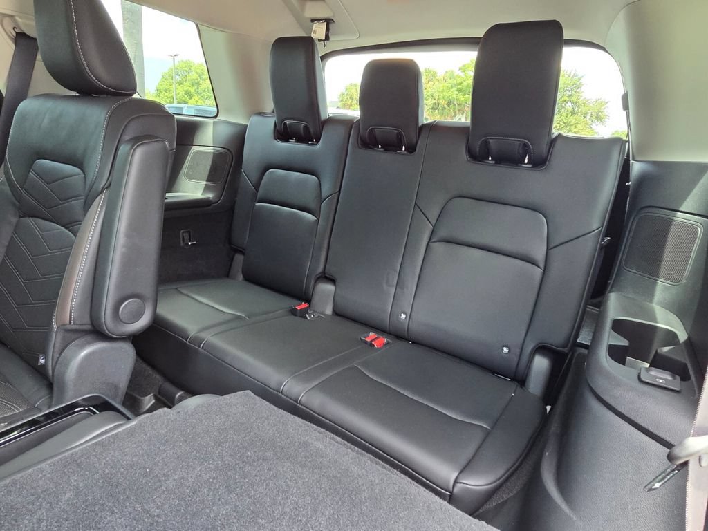 Used 2022 Nissan Pathfinder Platinum w/ Cargo Package AWD/4WD image 15