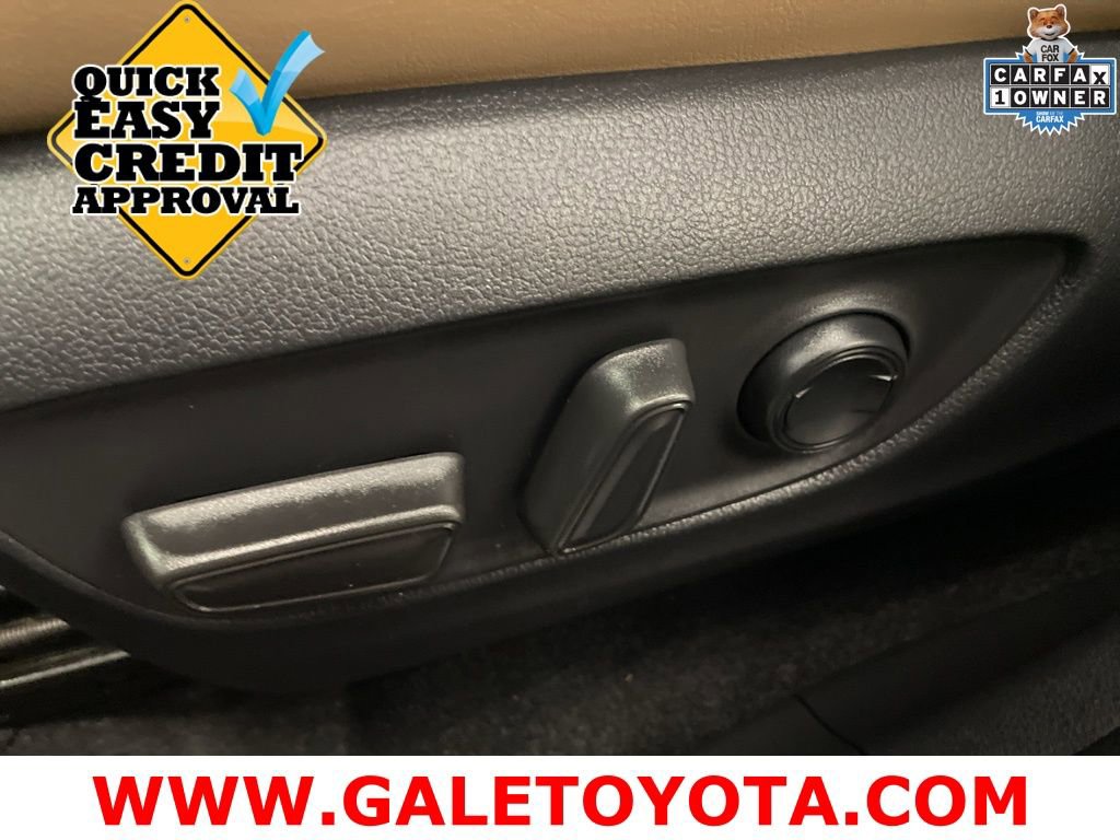 Used 2020 Toyota RAV4 XLE Premium image 19